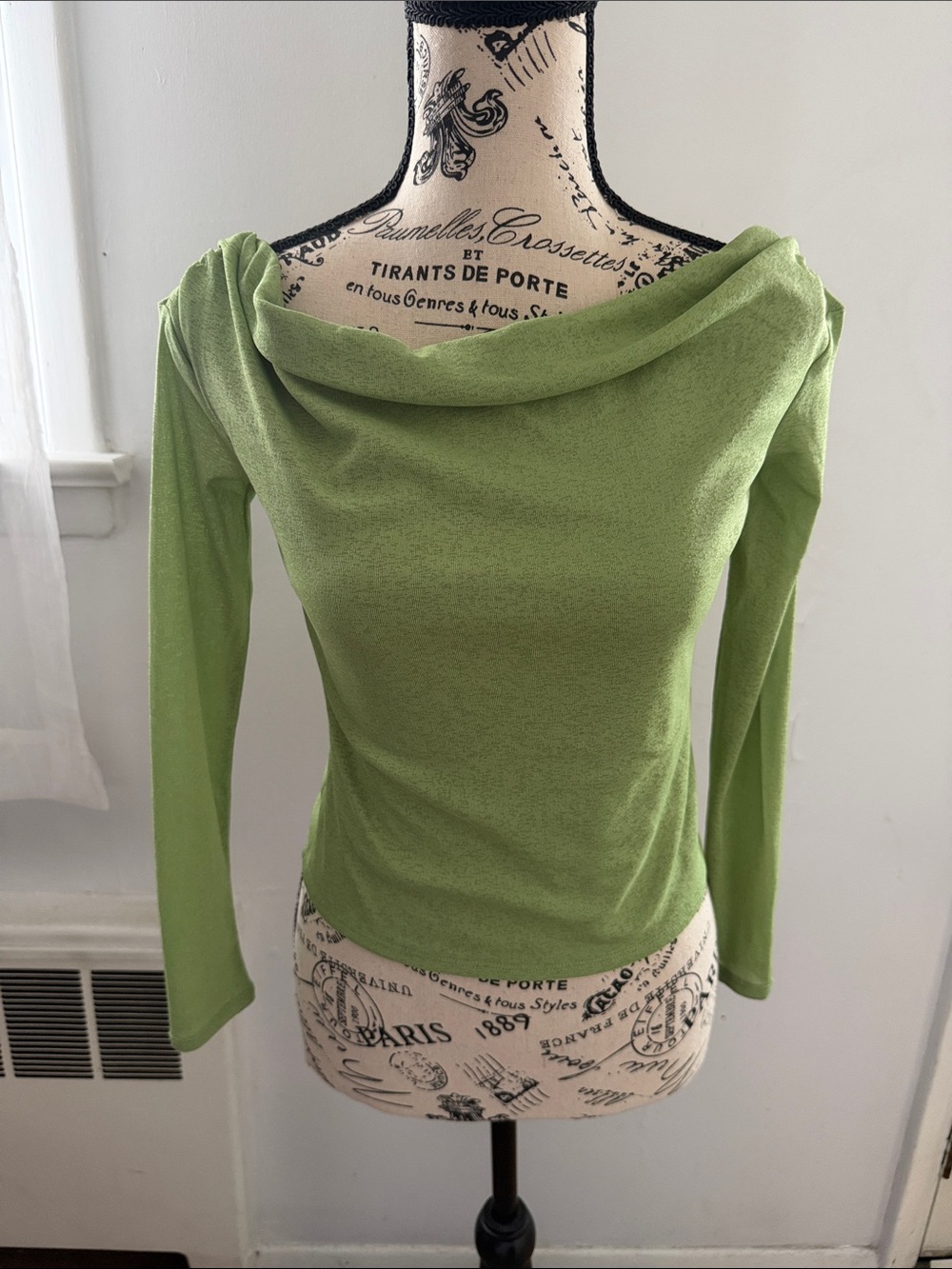 Urban Outfitters Light Green Off-Shoulder Women's Long Sleeve